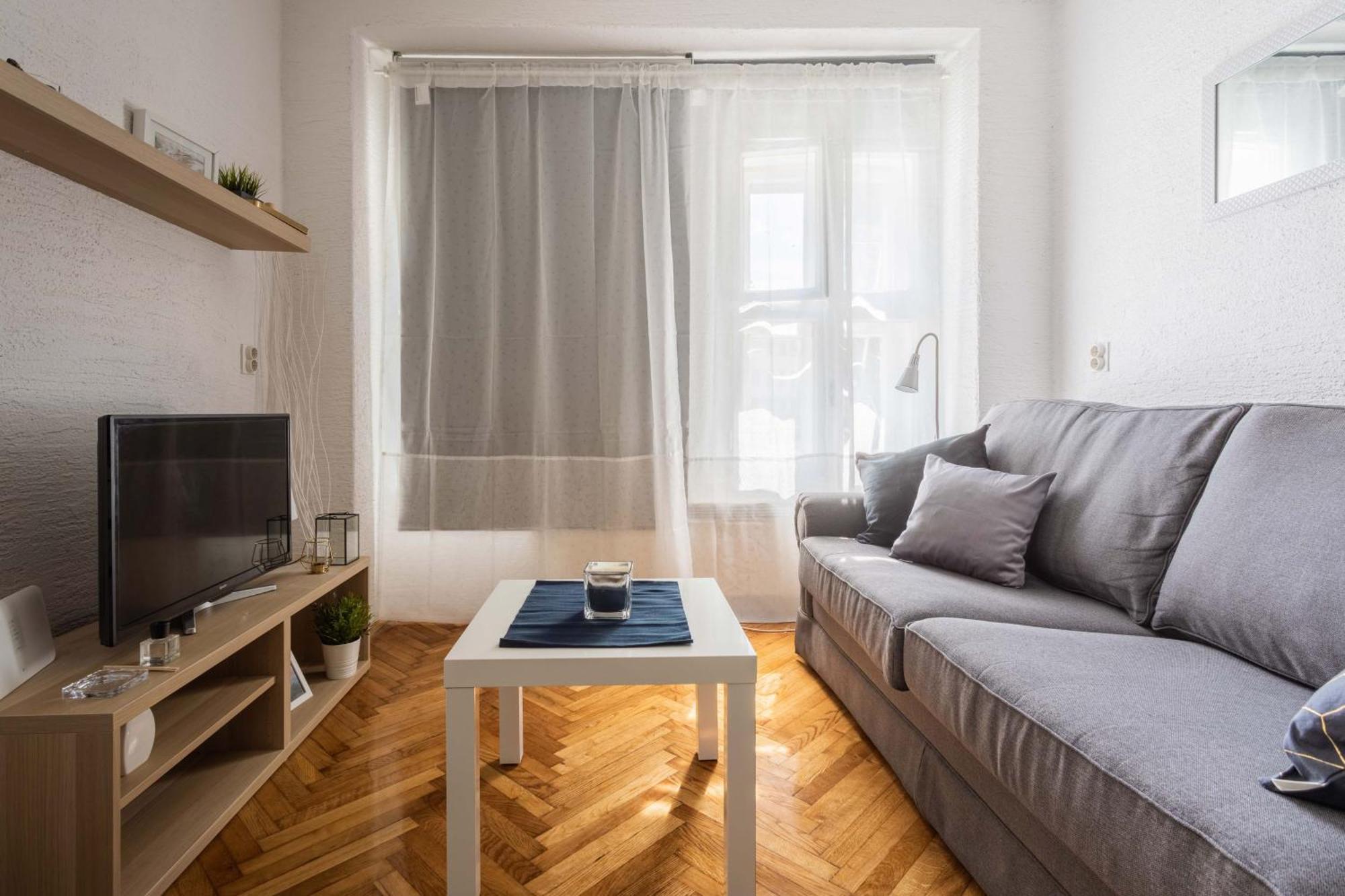 Apartment Petra By Blue Apartments ザグレブ エクステリア 写真